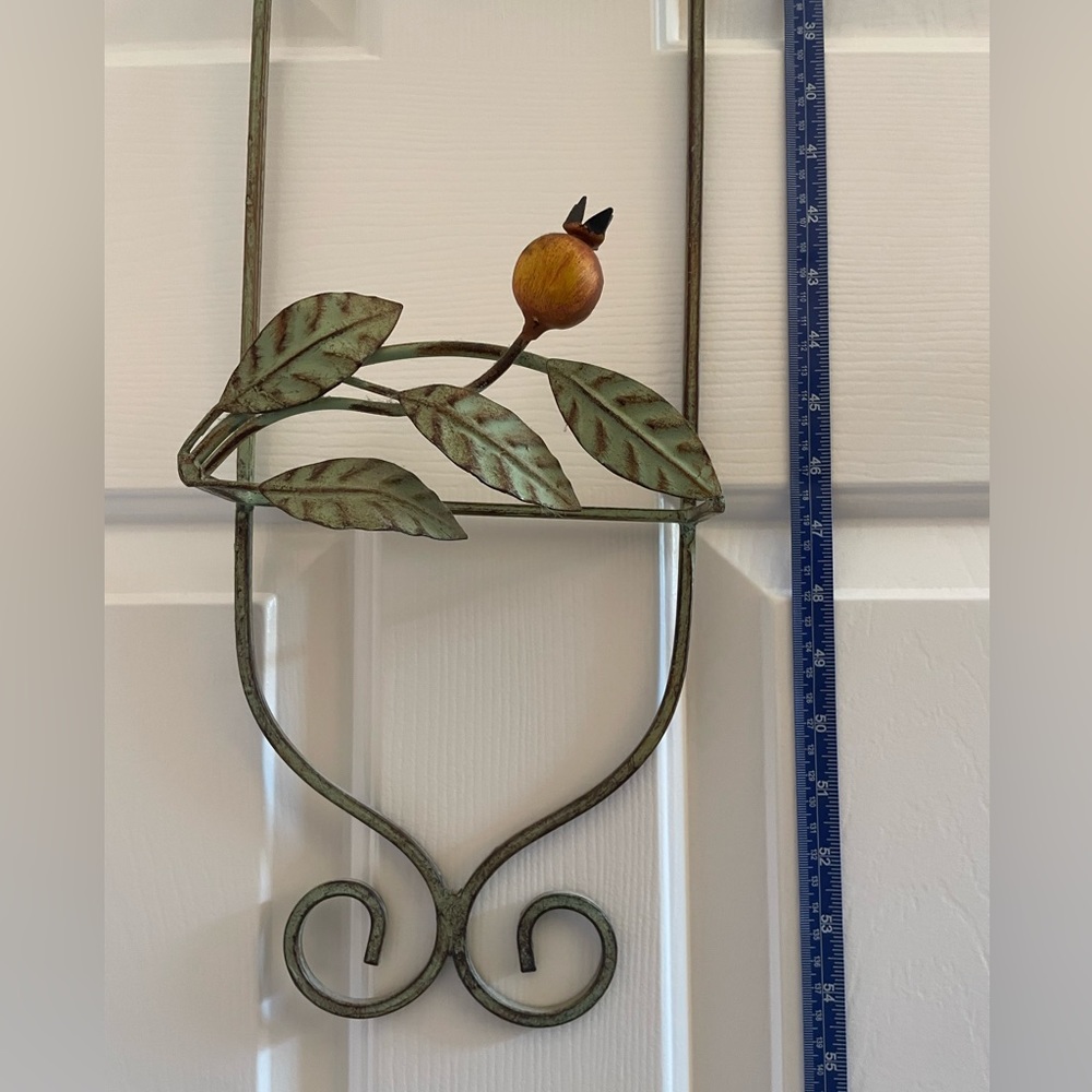 Antique Decorative Shelves - Picture 5 of 10